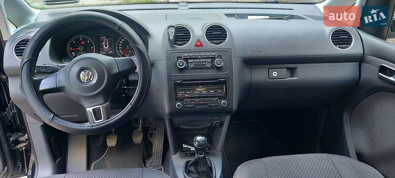 Минивэн Volkswagen Caddy 2015 в 