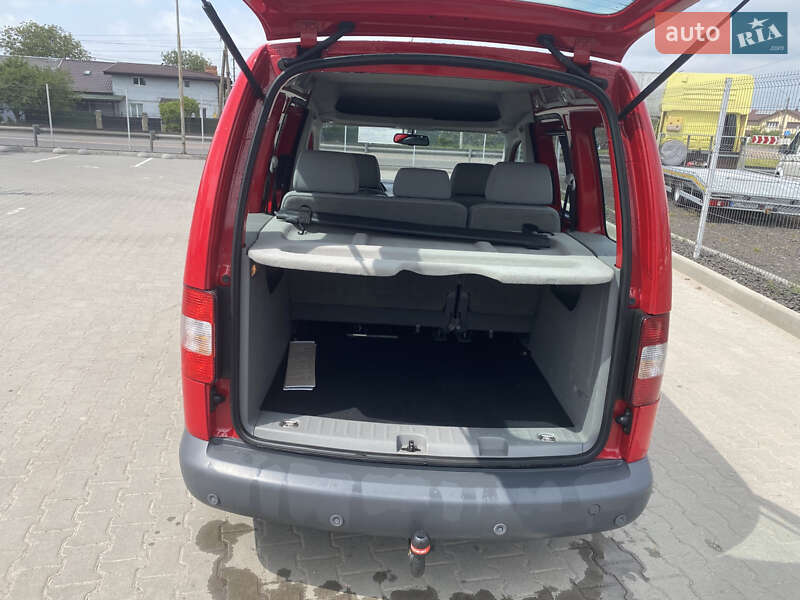 Минивэн Volkswagen Caddy 2009 в Нововолынске