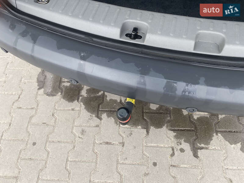 Минивэн Volkswagen Caddy 2009 в Нововолынске