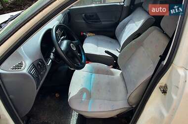 Грузовой фургон Volkswagen Caddy 2002 в 