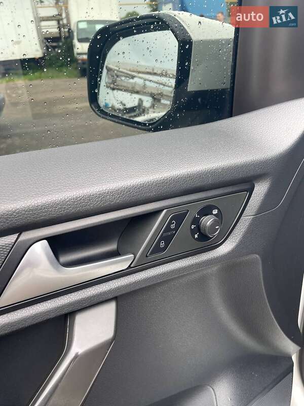 Минивэн Volkswagen Caddy 2016 в Одессе