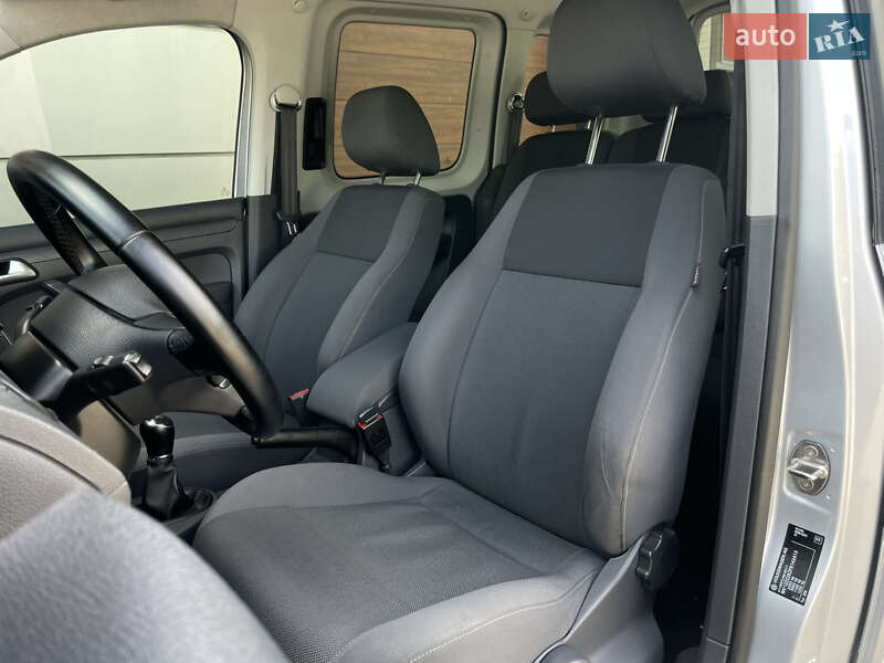 Минивэн Volkswagen Caddy 2015 в Бердичеве