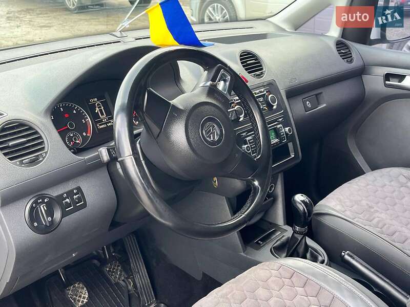 Мінівен Volkswagen Caddy 2015 в Львові