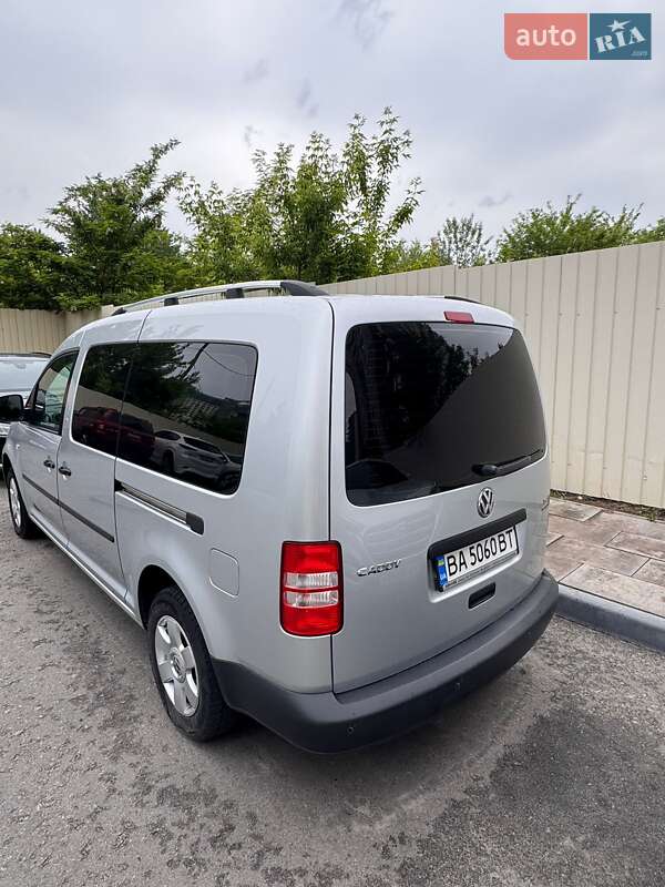 Мінівен Volkswagen Caddy 2014 в Благовіщенську