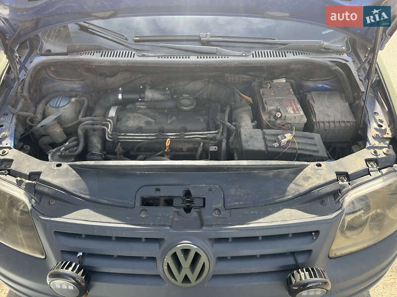 Минивэн Volkswagen Caddy 2006 в Киеве
