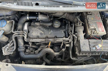Минивэн Volkswagen Caddy 2006 в 