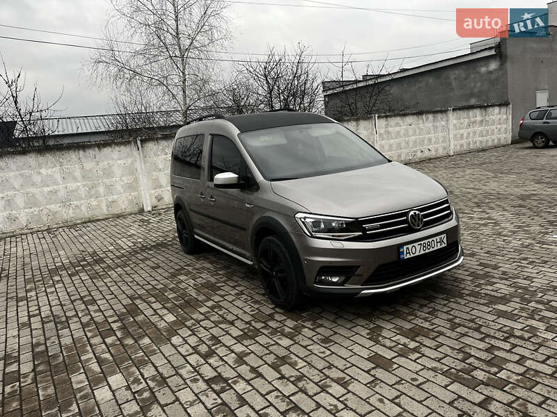 Минивэн Volkswagen Caddy 2018 в Иршаве