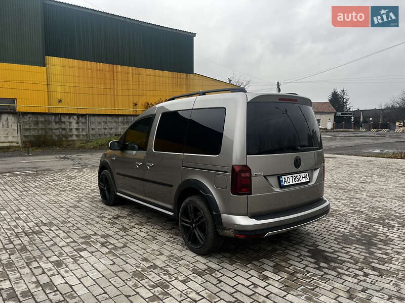 Минивэн Volkswagen Caddy 2018 в Иршаве