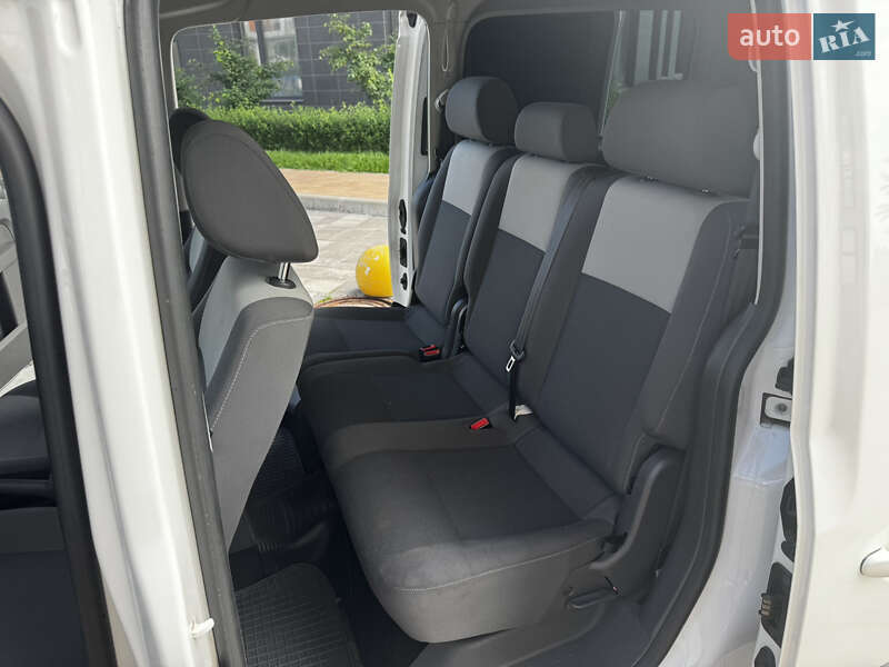 Минивэн Volkswagen Caddy 2013 в Киеве
