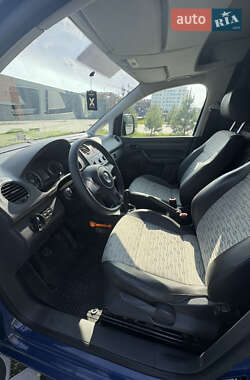 Вантажний фургон Volkswagen Caddy 2012 в 