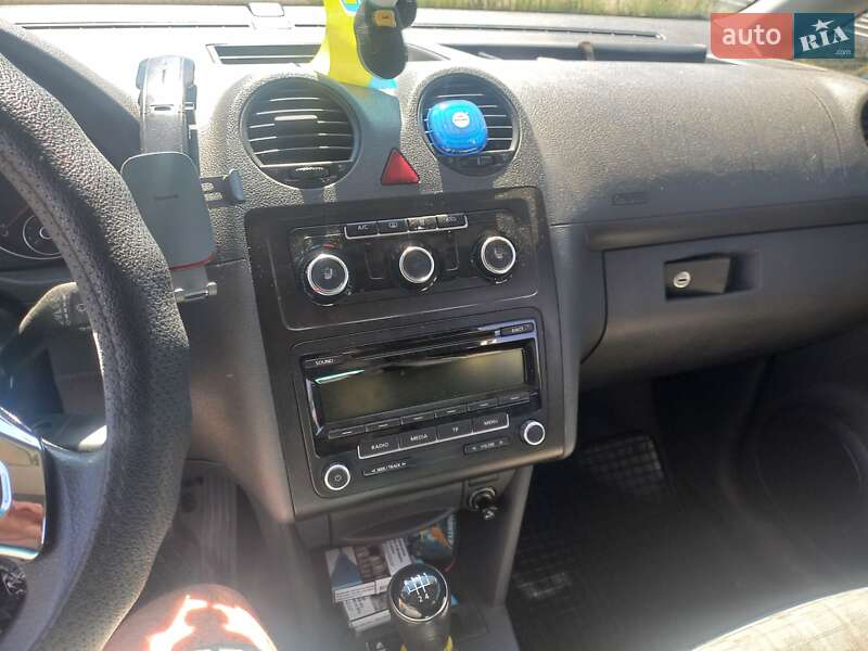 Мінівен Volkswagen Caddy 2012 в Запоріжжі