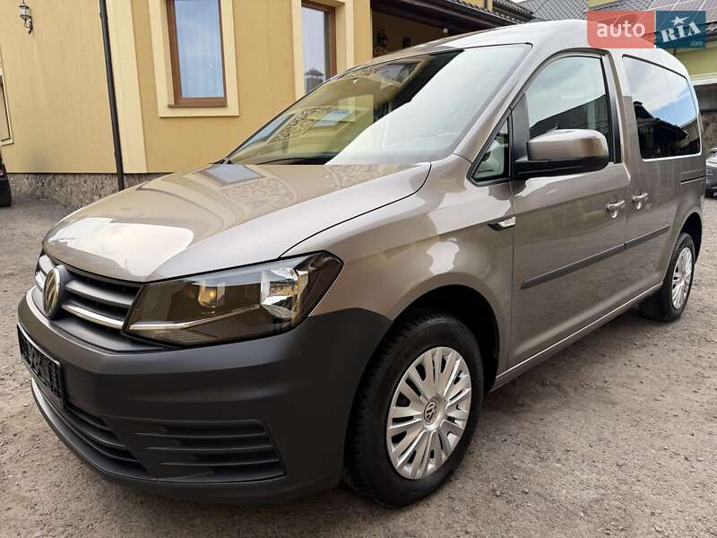 Минивэн Volkswagen Caddy 2017 в Львове