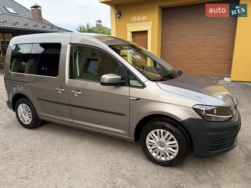 Минивэн Volkswagen Caddy 2017 в Львове