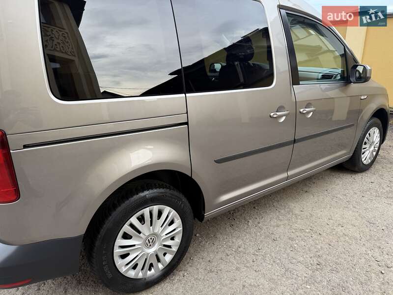 Минивэн Volkswagen Caddy 2017 в Львове