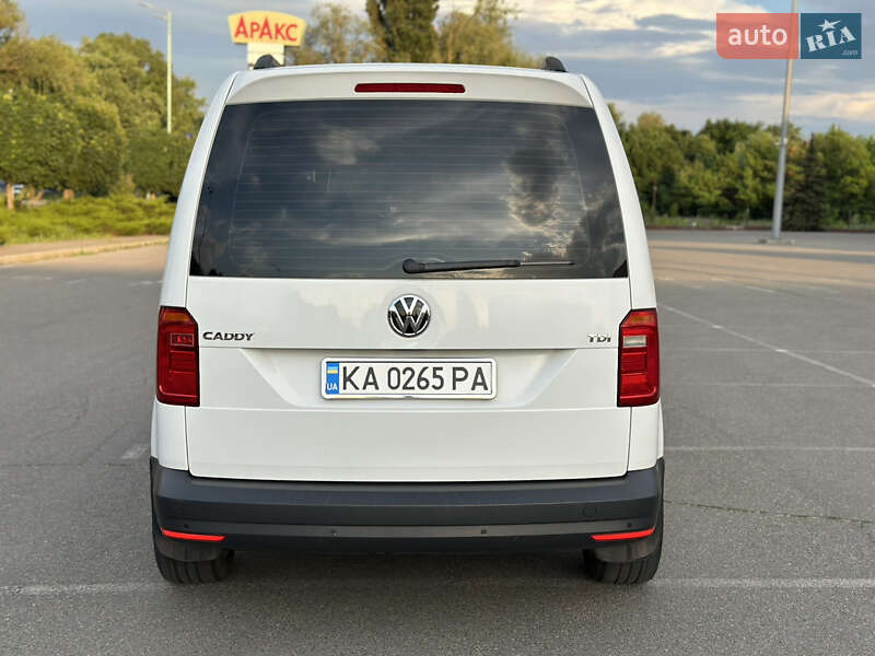 Мінівен Volkswagen Caddy 2017 в Києві