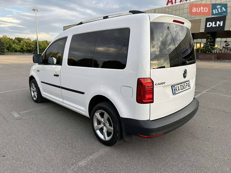 Мінівен Volkswagen Caddy 2017 в Києві