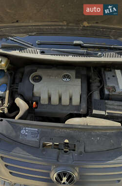 Грузовой фургон Volkswagen Caddy 2009 в 