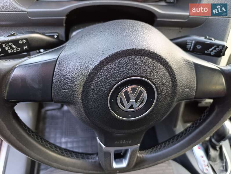 Минивэн Volkswagen Caddy 2011 в Теофиполе