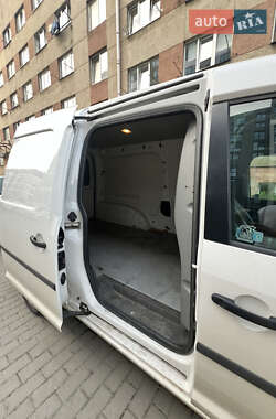 Грузовой фургон Volkswagen Caddy 2011 в 