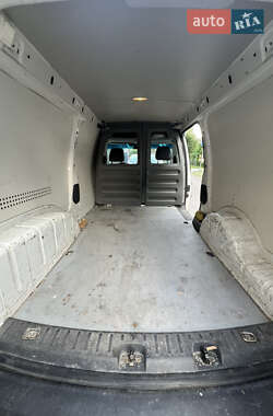 Грузовой фургон Volkswagen Caddy 2011 в 