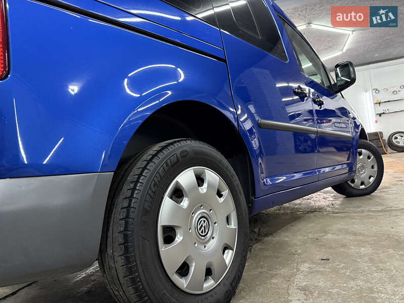 Минивэн Volkswagen Caddy 2006 в Кременце
