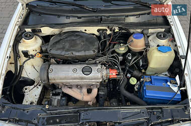 Пикап Volkswagen Caddy 2000 в 