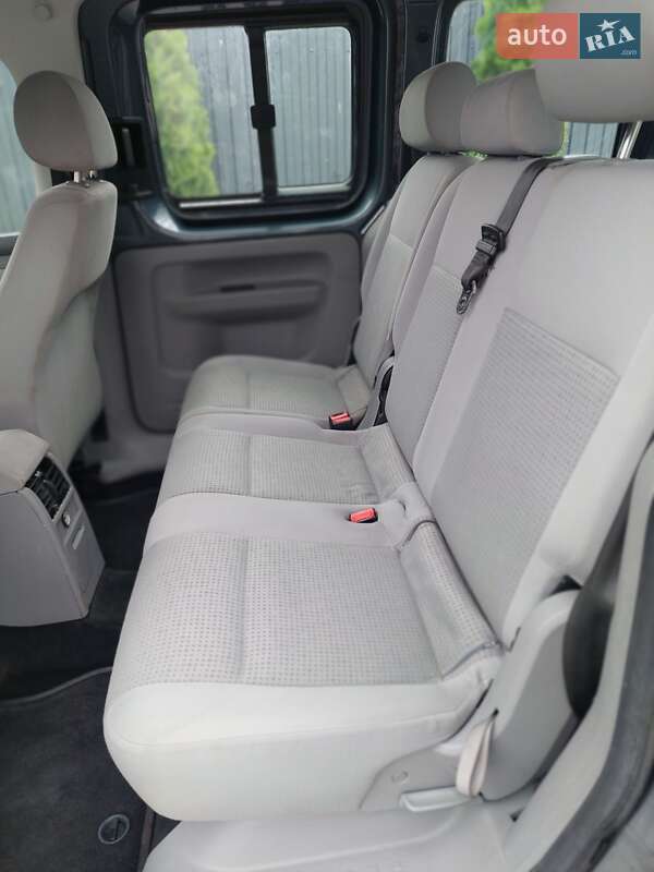 Минивэн Volkswagen Caddy 2010 в Виннице
