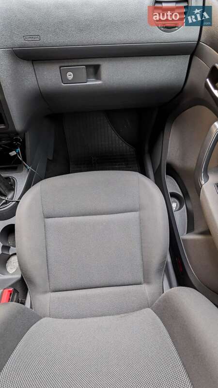 Мінівен Volkswagen Caddy 2013 в Ківерцях