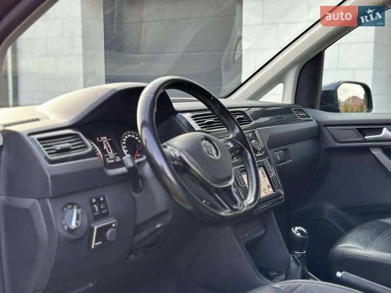 Мінівен Volkswagen Caddy 2015 в Луцьку