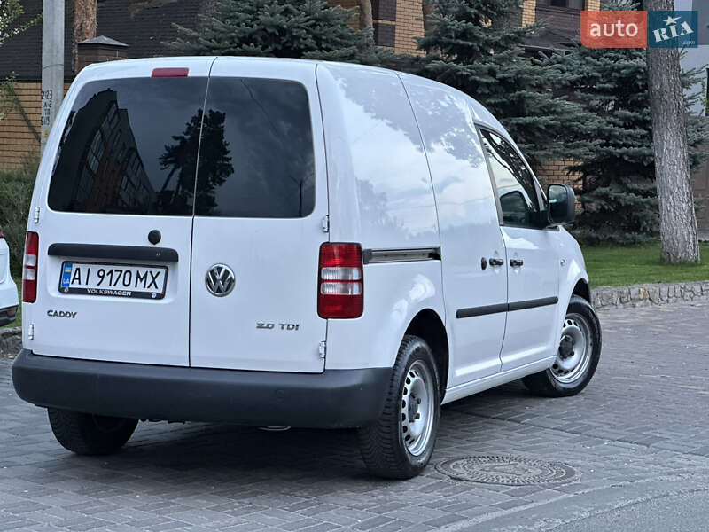 Грузовой фургон Volkswagen Caddy 2013 в Киеве