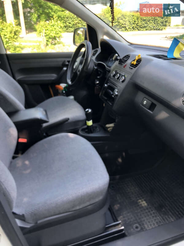 Минивэн Volkswagen Caddy 2012 в Львове
