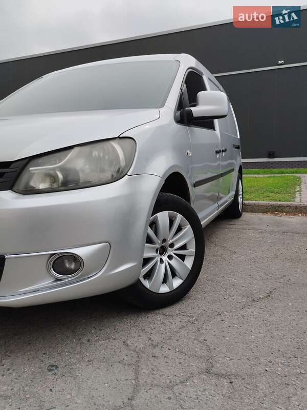 Вантажопасажирський фургон Volkswagen Caddy 2012 в Білій Церкві