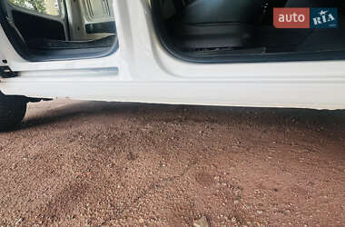 Грузопассажирский фургон Volkswagen Caddy 2011 в 
