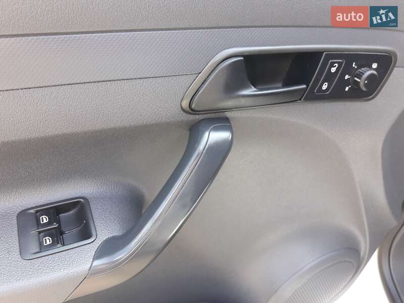 Минивэн Volkswagen Caddy 2013 в Костополе фото 10 Минивэн Volkswagen Caddy 2013 в Костополе