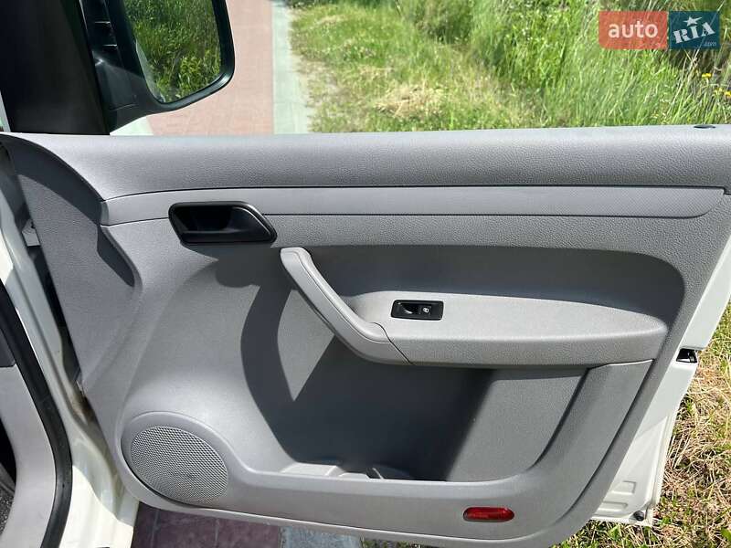 Мінівен Volkswagen Caddy 2009 в Львові