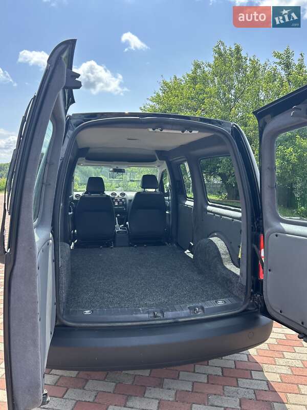 Мінівен Volkswagen Caddy 2012 в Києві