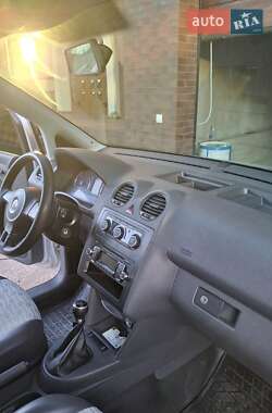 Грузовой фургон Volkswagen Caddy 2011 в 