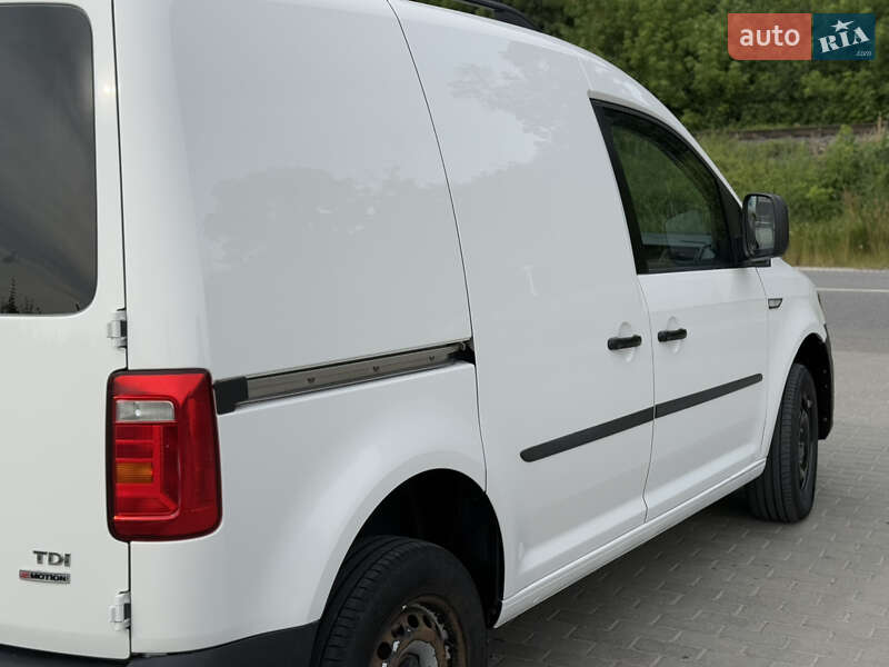 Вантажний фургон Volkswagen Caddy 2015 в Теребовлі