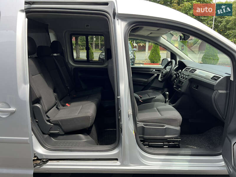 Минивэн Volkswagen Caddy 2017 в Черновцах