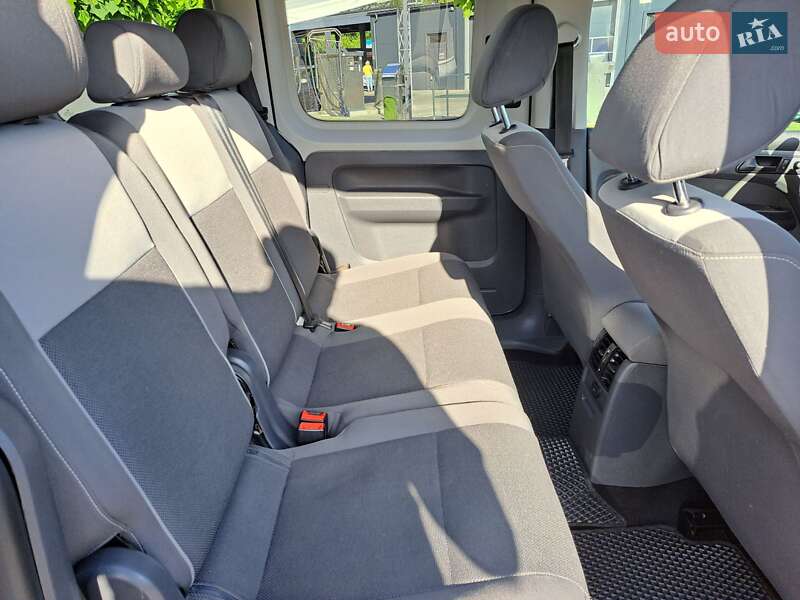 Мінівен Volkswagen Caddy 2011 в Луцьку