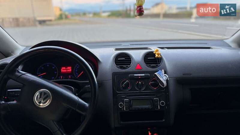 Минивэн Volkswagen Caddy 2005 в Ольховке