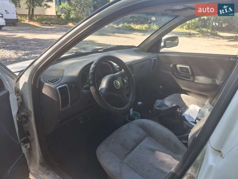 Пикап Volkswagen Caddy 2002 в Днепре