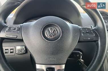 Минивэн Volkswagen Caddy 2011 в 