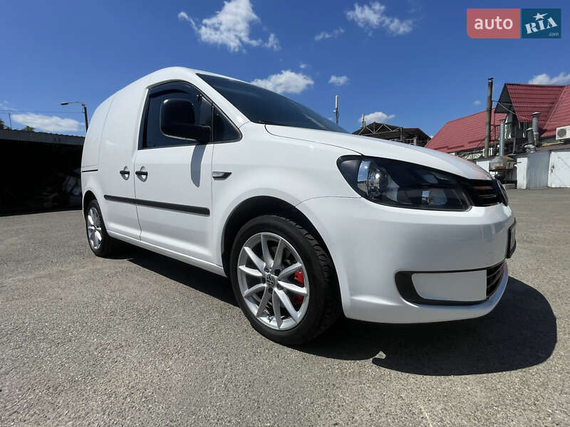 Грузовой фургон Volkswagen Caddy 2013 в Киеве