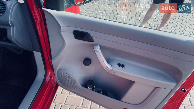 Минивэн Volkswagen Caddy 2005 в Чернигове