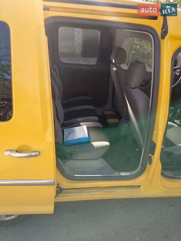 Мінівен Volkswagen Caddy 2006 в Миколаєві