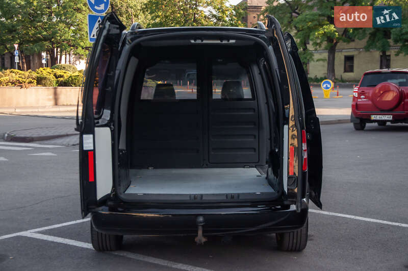 Грузовой фургон Volkswagen Caddy 2011 в Каменском