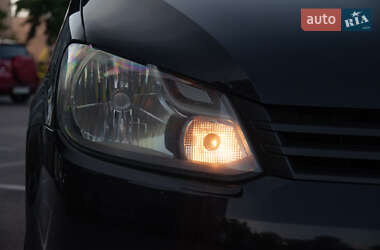 Грузовой фургон Volkswagen Caddy 2011 в 