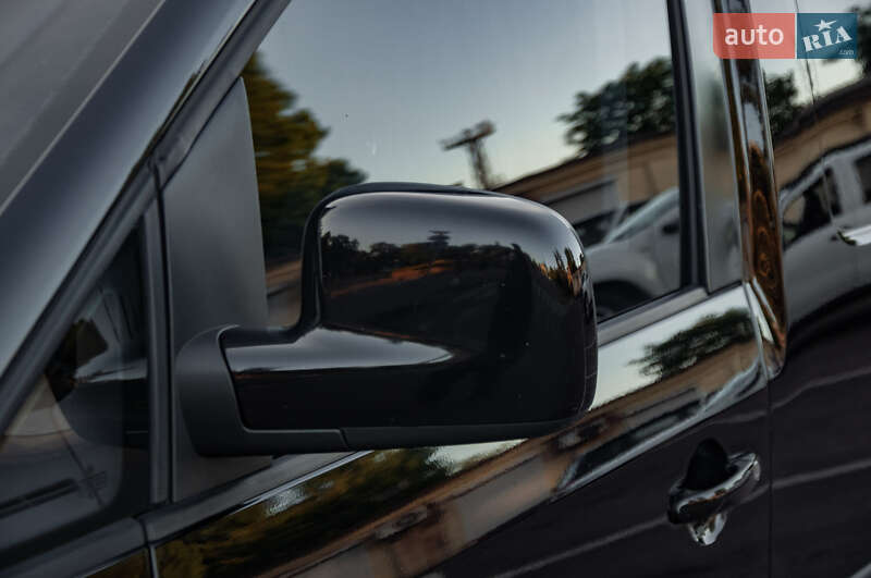 Грузовой фургон Volkswagen Caddy 2011 в Каменском