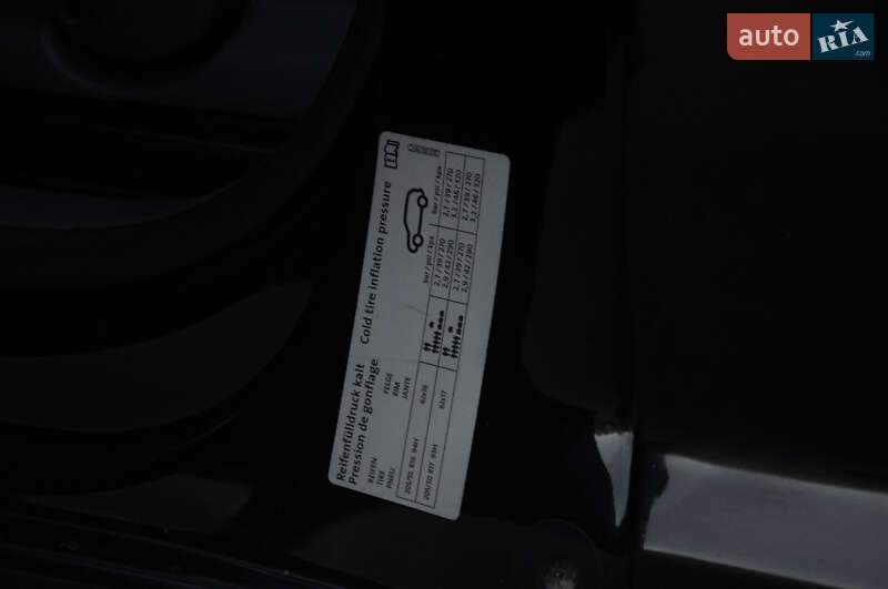 Грузовой фургон Volkswagen Caddy 2011 в Каменском